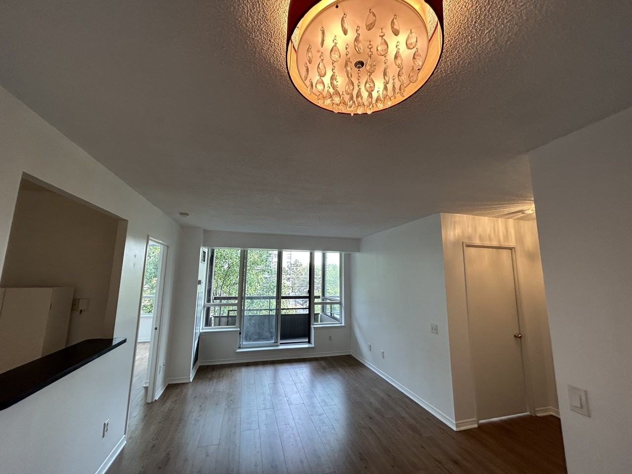 91 Townsgate Drive - Photo 3 of 11