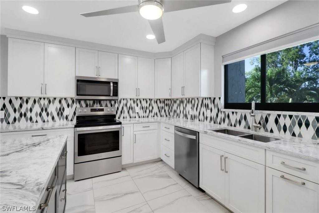 4410 Taffrail Ct - Photo 2 of 15