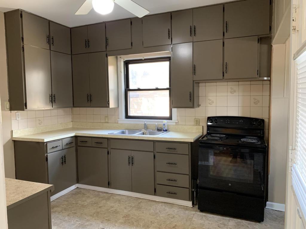 701 W Marion St - Photo 2 of 20