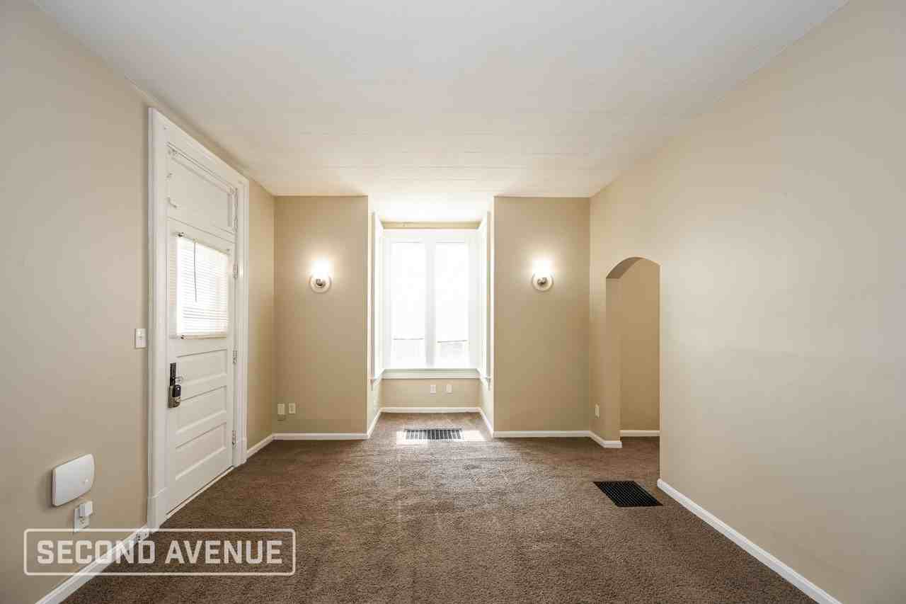 1644 Powers St - Photo 3 of 27