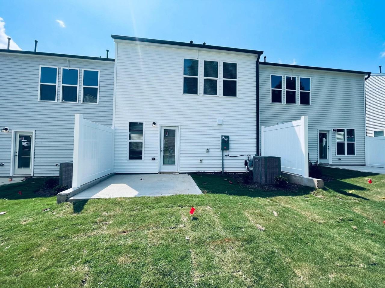 1525 Smoky Mountains St #1 - Photo 3 of 18