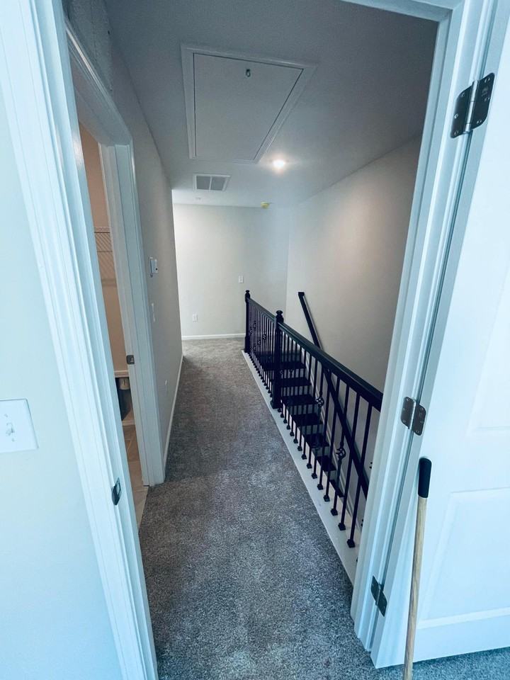 1525 Smoky Mountains St #1 - Photo 5 of 18