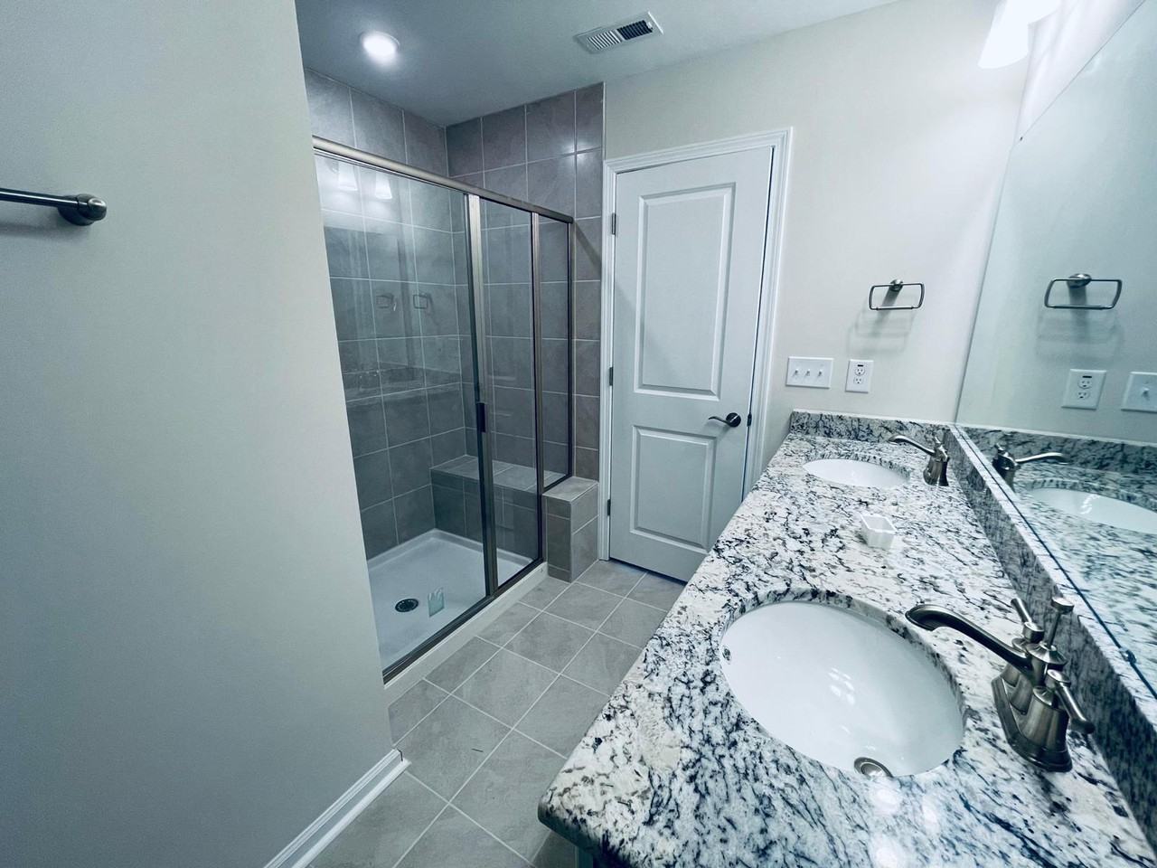 1525 Smoky Mountains St #1 - Photo 5 of 18