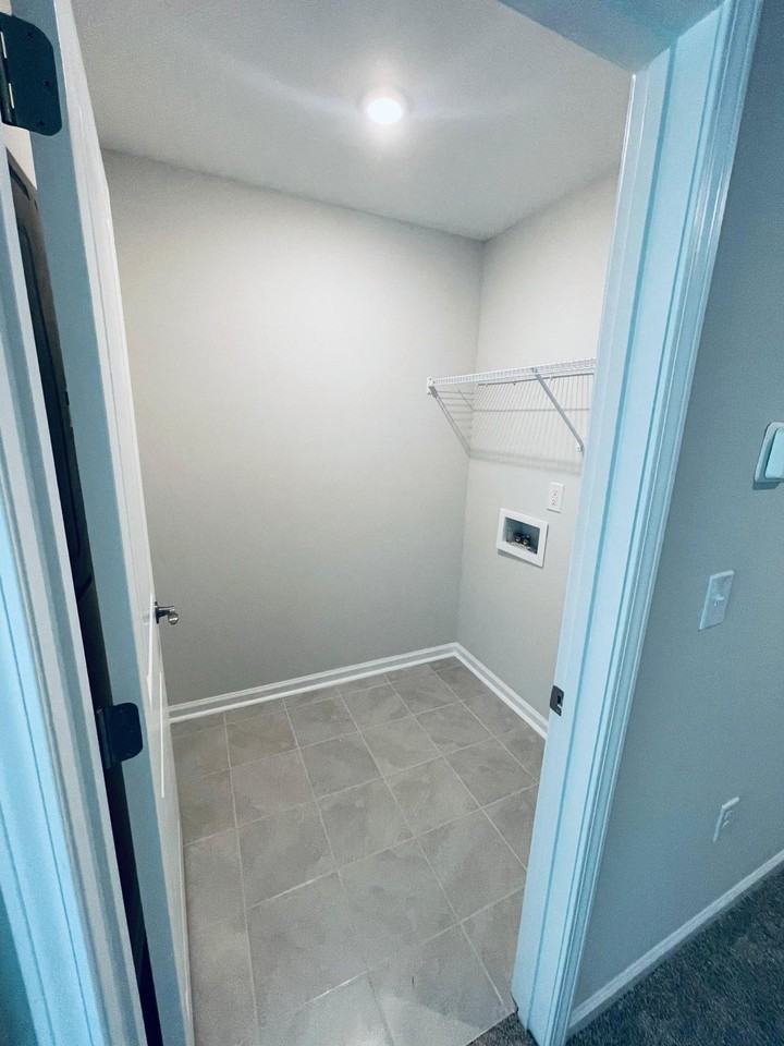 1525 Smoky Mountains St #1 - Photo 4 of 18