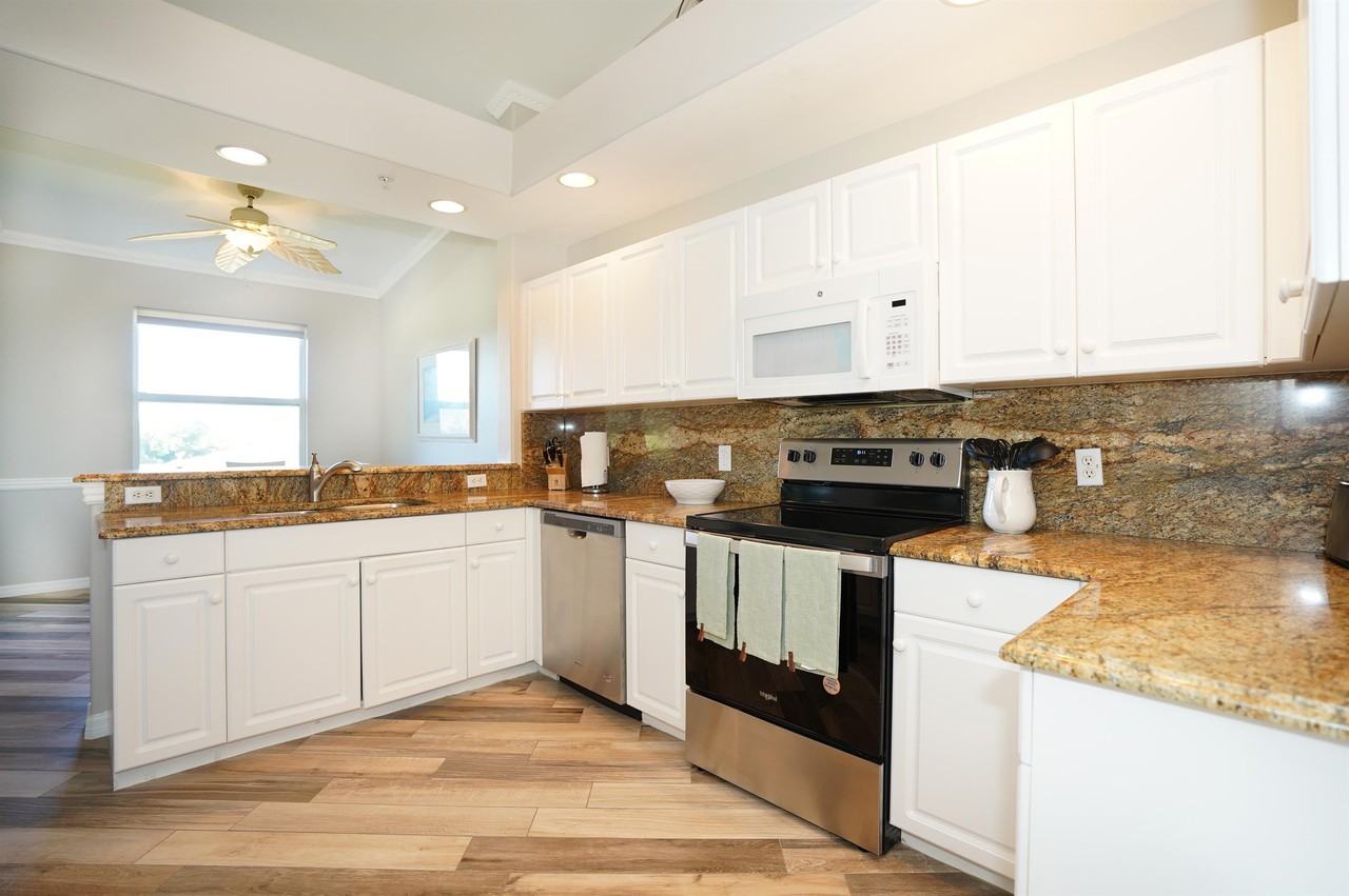 3505 Laurel Greens Ln S #1 - Photo 3 of 49