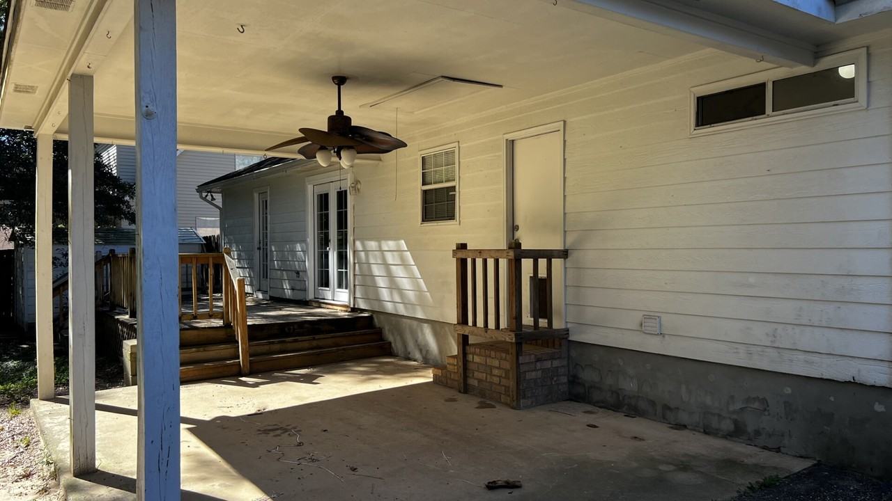 113 Georgia Ave - Photo 2 of 47