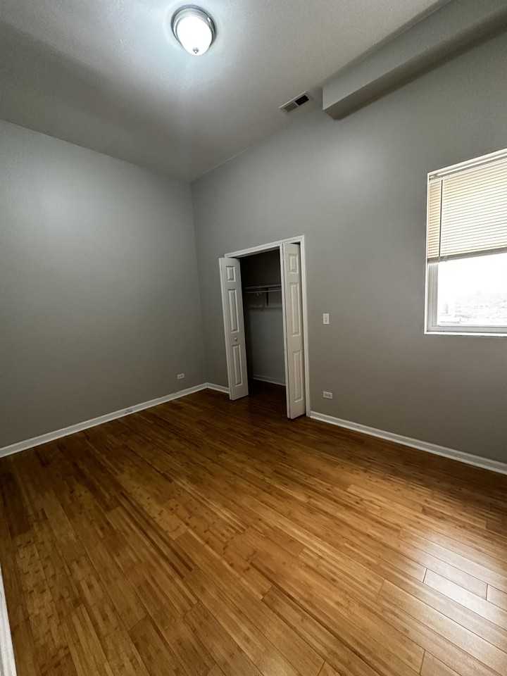 2438 N Laramie Ave ## 1n - Photo 4 of 11