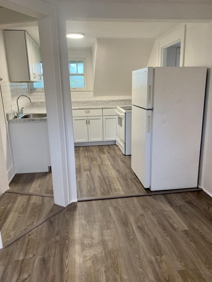 1208 S 2nd Ave #2 - Photo 2 of 9