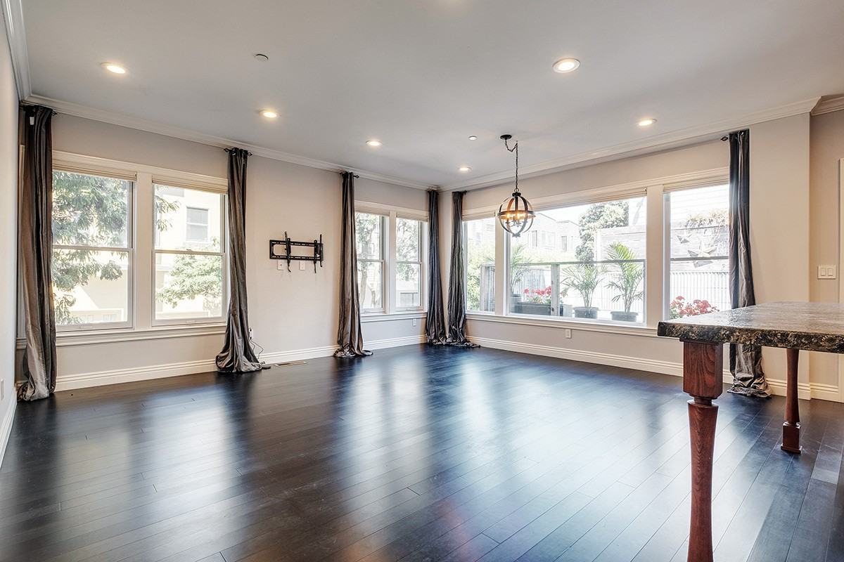 242 Francisco St - Photo 3 of 34