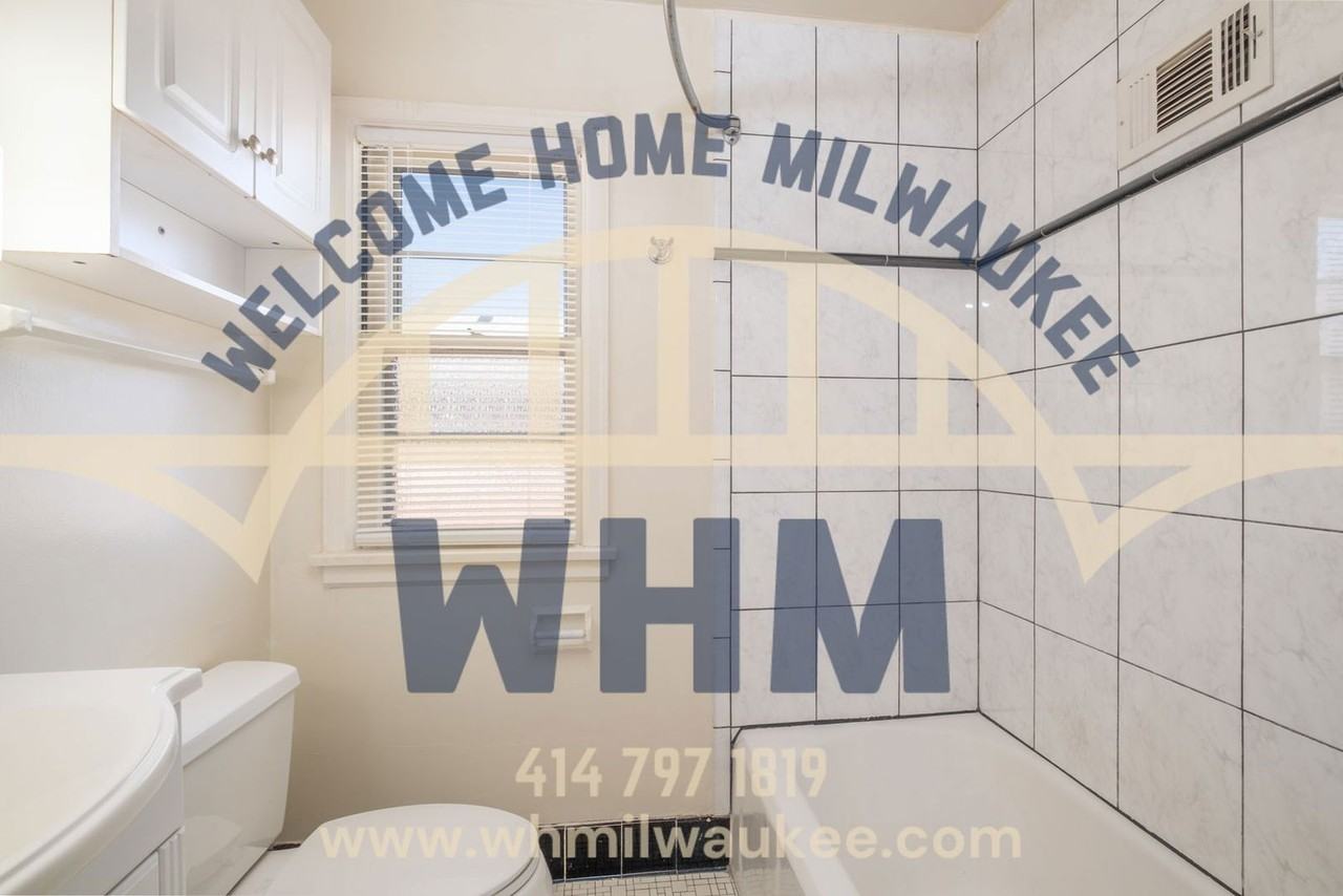 5050 N Bay Ridge Ave - Photo 7 of 14