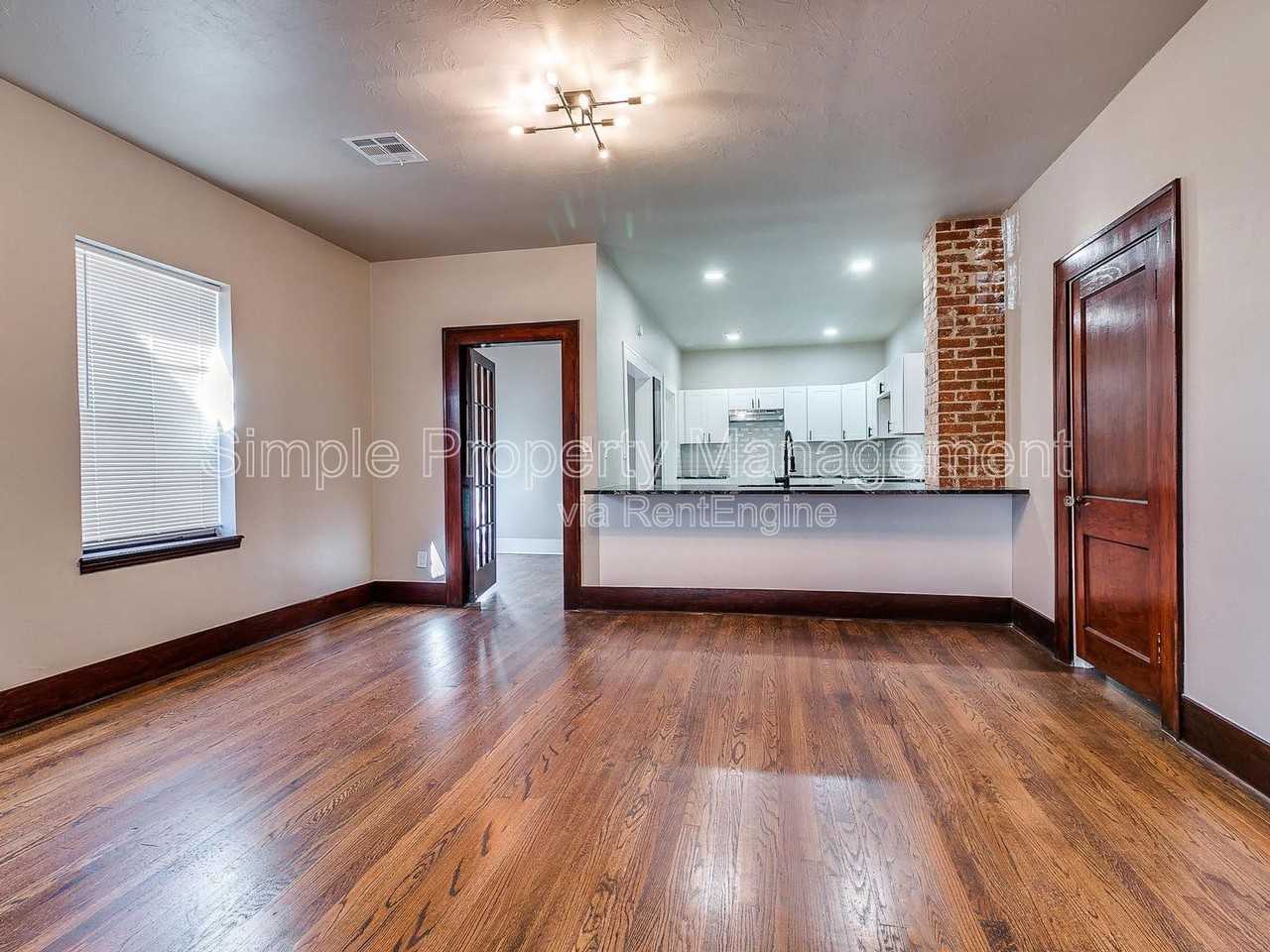 421 Nw 25th St - Photo 6 of 22