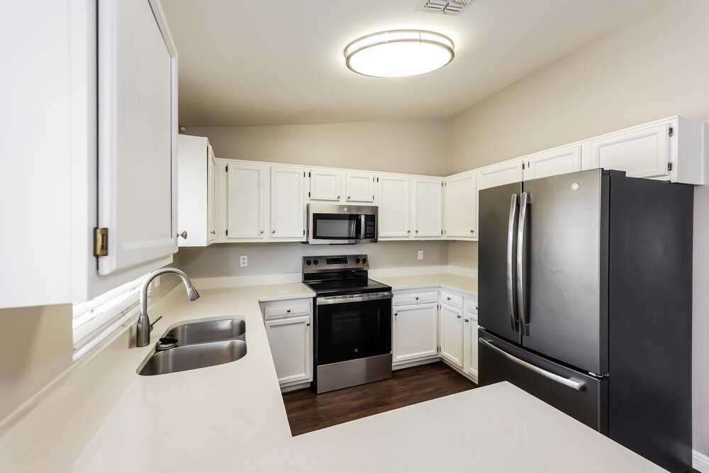 6634 W Pima St - Photo 5 of 16