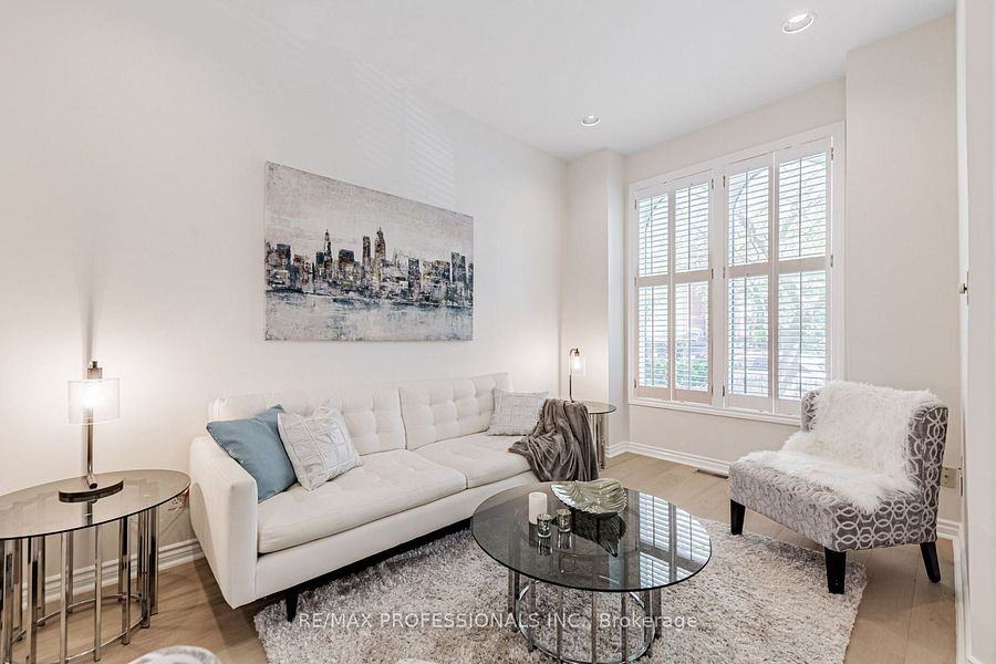 386 Berkeley Street - Photo 3 of 29