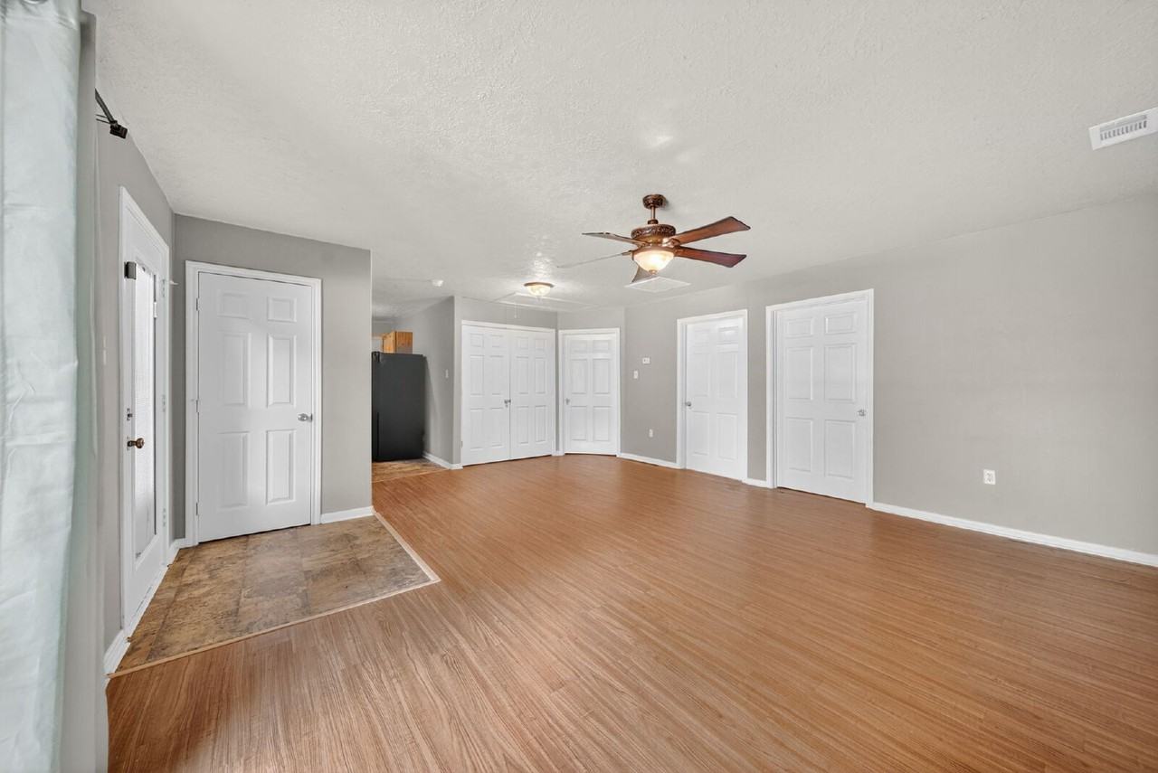 422 Pimmit Hill Run - Photo 3 of 14