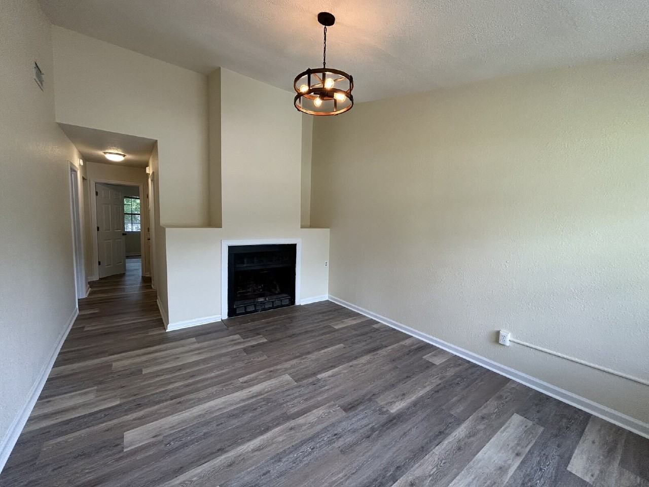 722 Sharon St - Photo 2 of 10