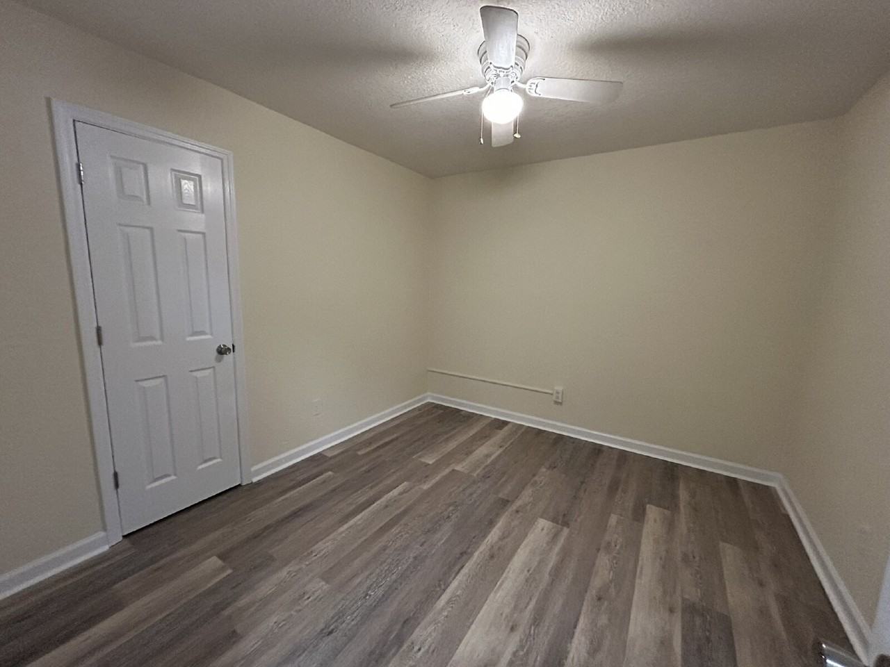 722 Sharon St - Photo 5 of 10