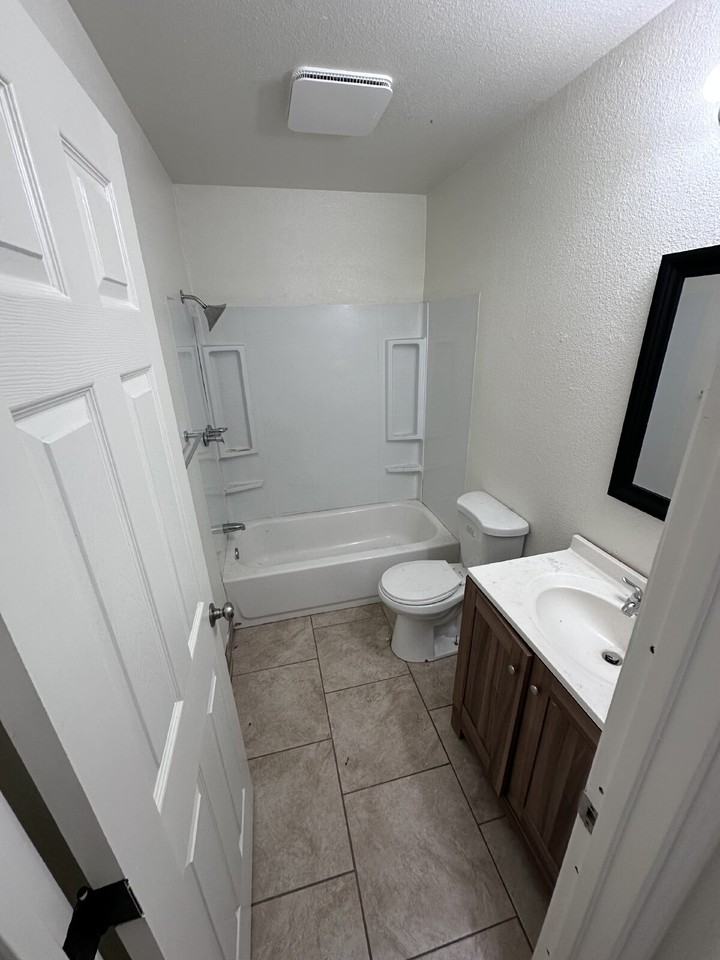 76 E 12th St - Photo 4 of 5