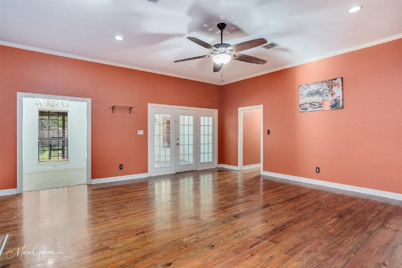 462 Mayfair Ct - Photo 3 of 22
