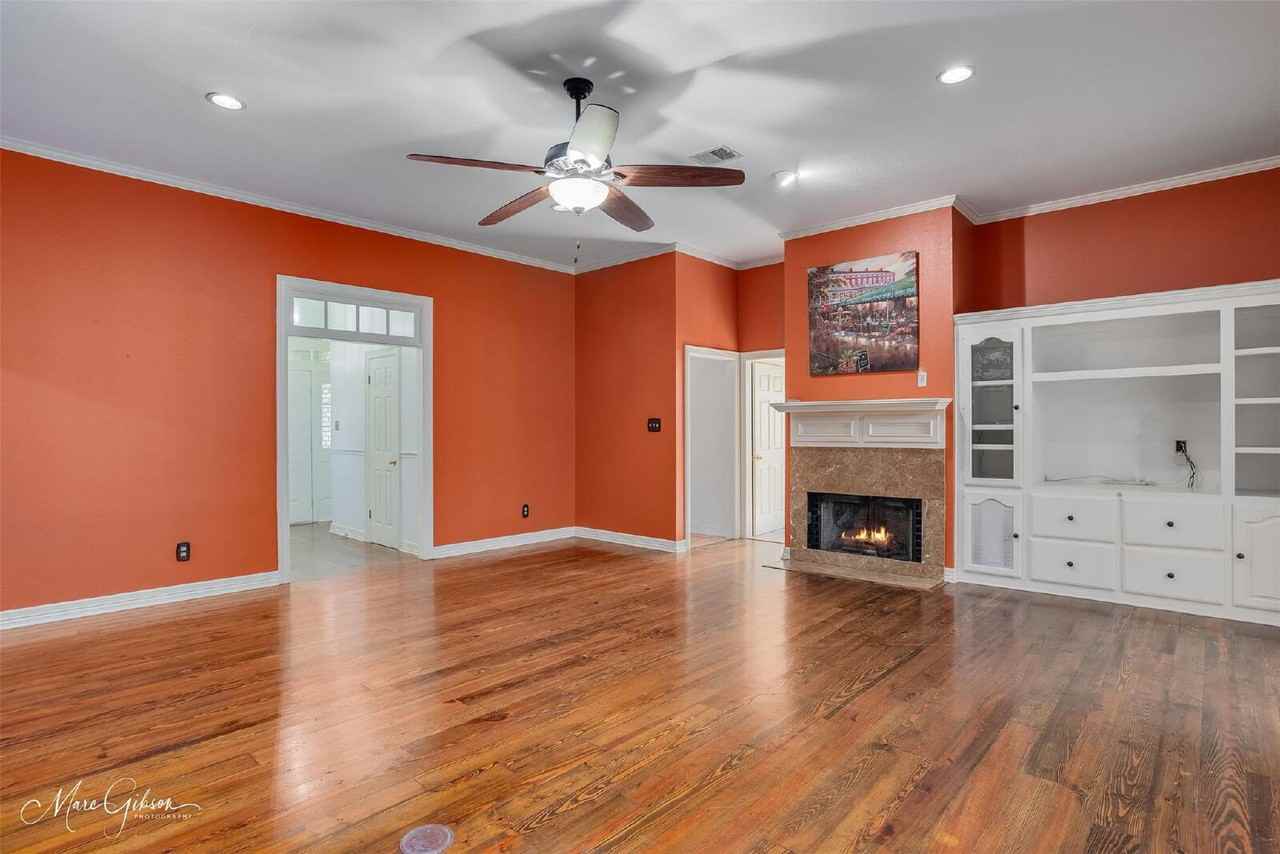 462 Mayfair Ct - Photo 4 of 22