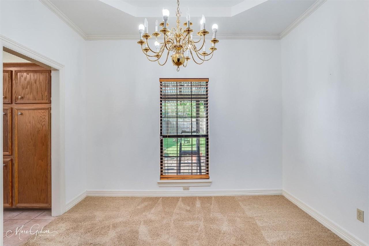 462 Mayfair Ct - Photo 5 of 22