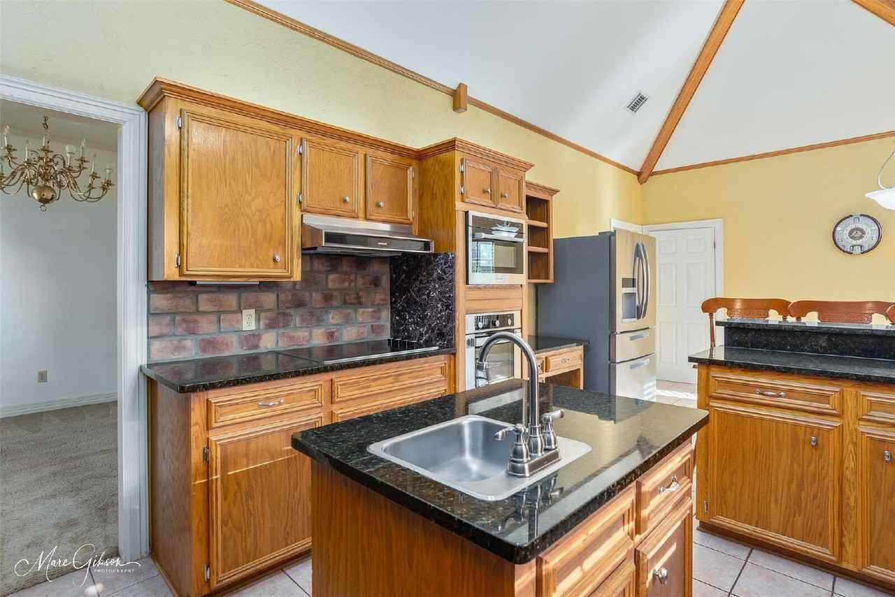 462 Mayfair Ct - Photo 7 of 22
