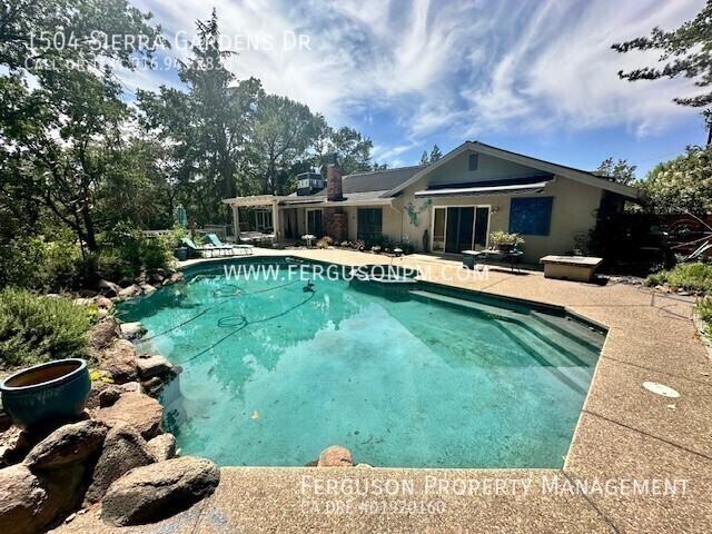 1504 Sierra Gardens Dr - Photo 3 of 21