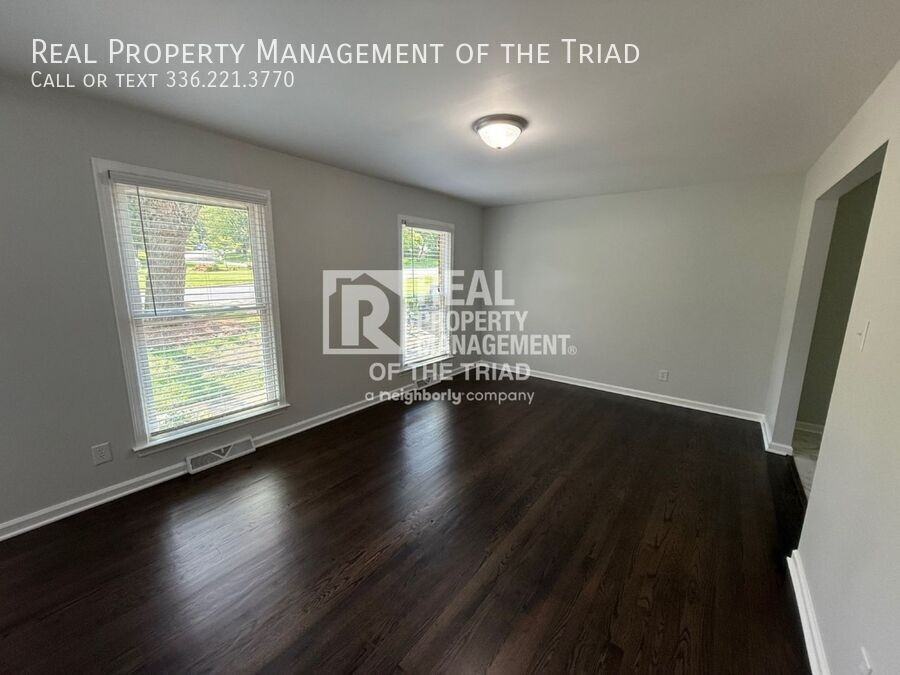 2206 Dulaire Rd - Photo 2 of 17