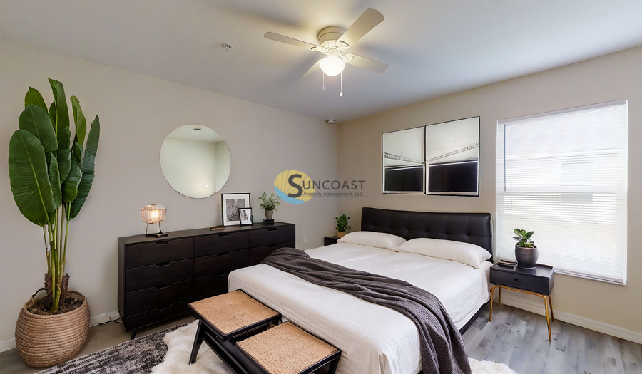 9021 N Travis Dr - Photo 2 of 25