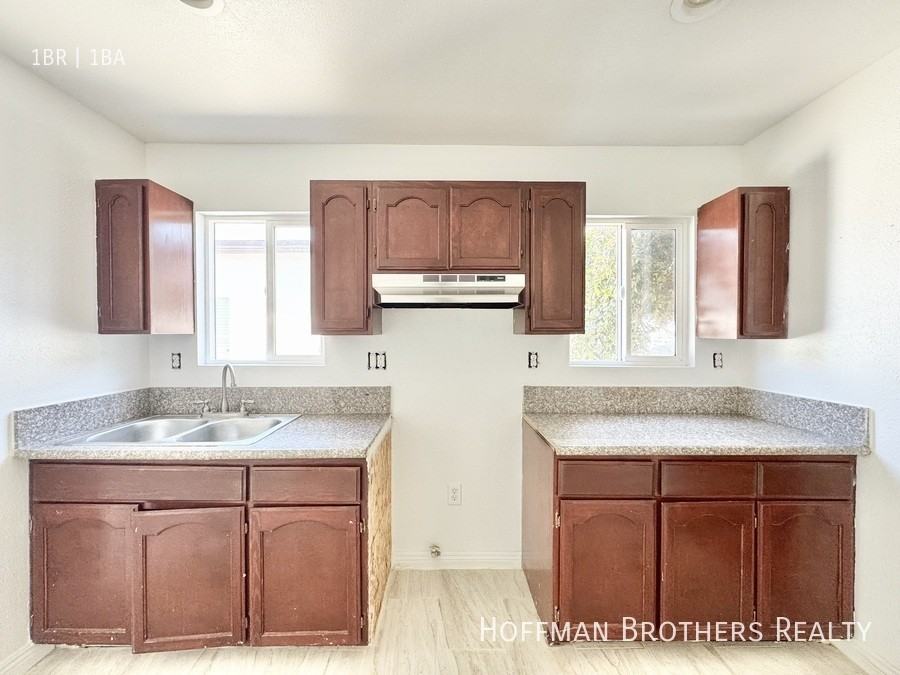 2545 Santa Ana St #1-2 - Photo 3 of 9