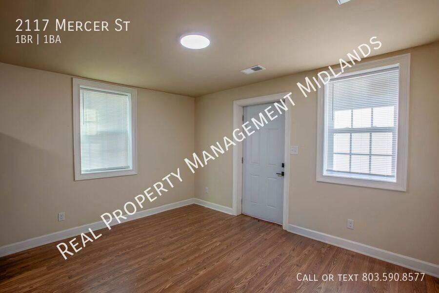 2117 Mercer St - Photo 3 of 8