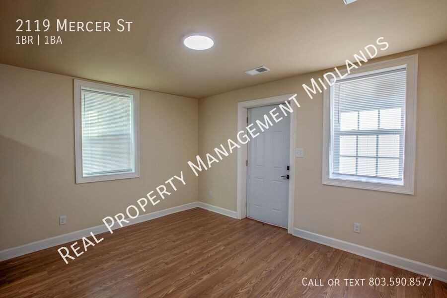 2119 Mercer St - Photo 3 of 8