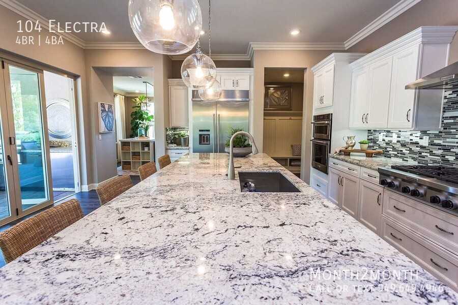 104 Electra - Photo 4 of 32