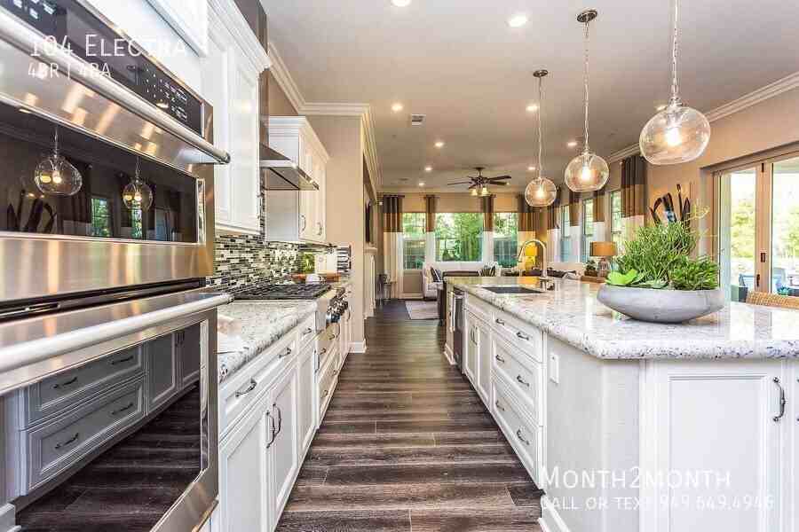 104 Electra - Photo 6 of 32