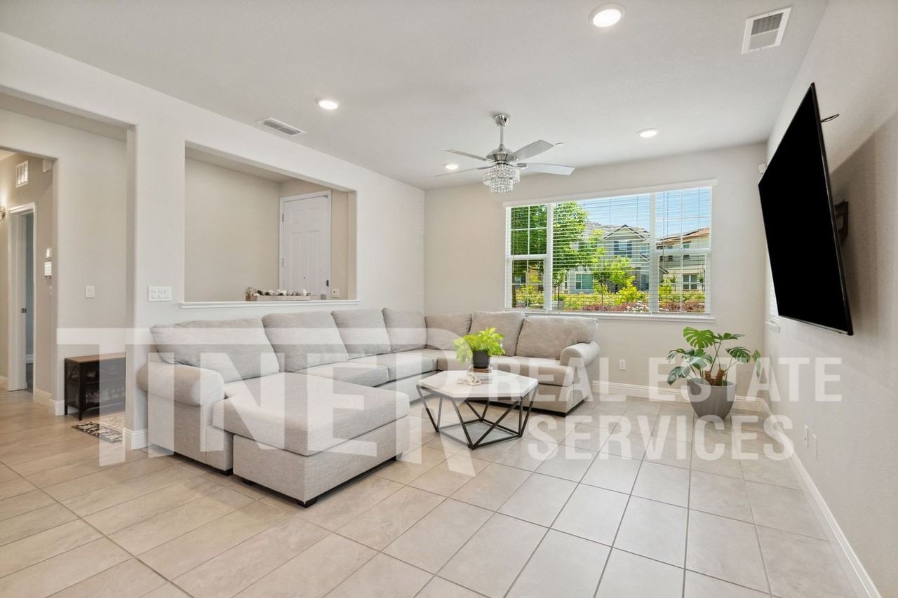 10899 Portico Cir - Photo 2 of 26
