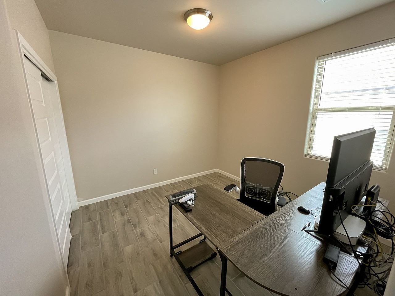 4549 Red Mountain Cir #NA - Photo 3 of 7
