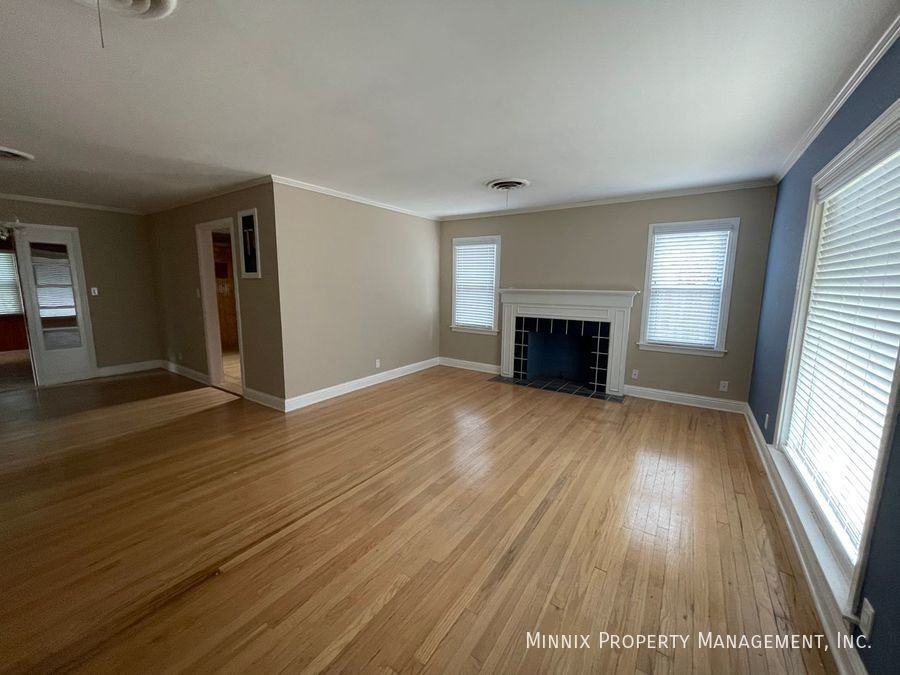 1222 S Milam St - Photo 2 of 15