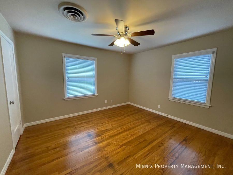 1222 S Milam St - Photo 7 of 15