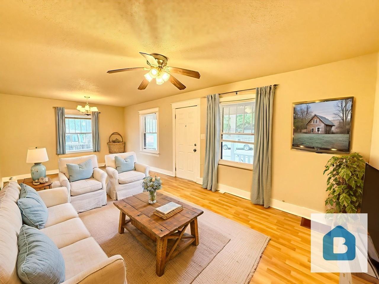 1121 W 6th St #B - Photo 2 of 17