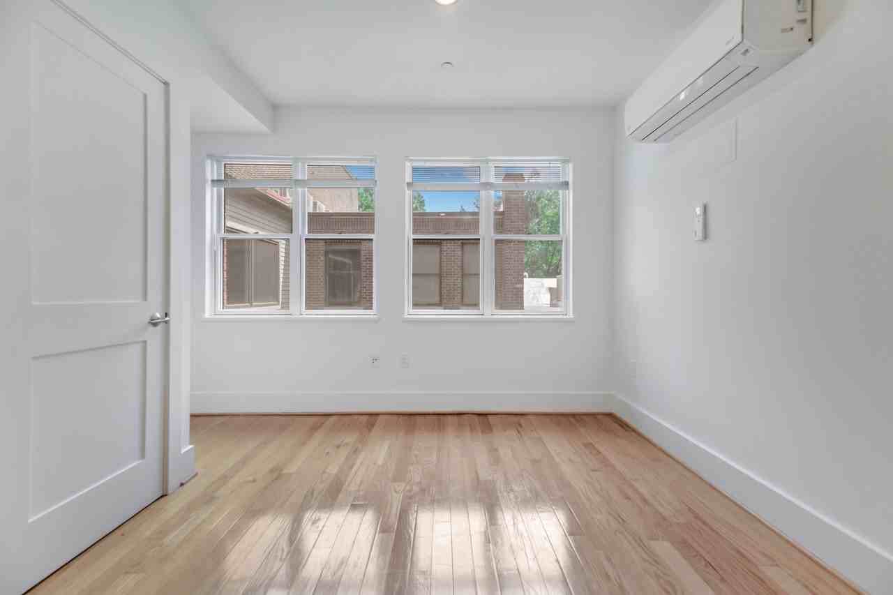 2852 Connecticut Ave Nw #8 - Photo 2 of 13