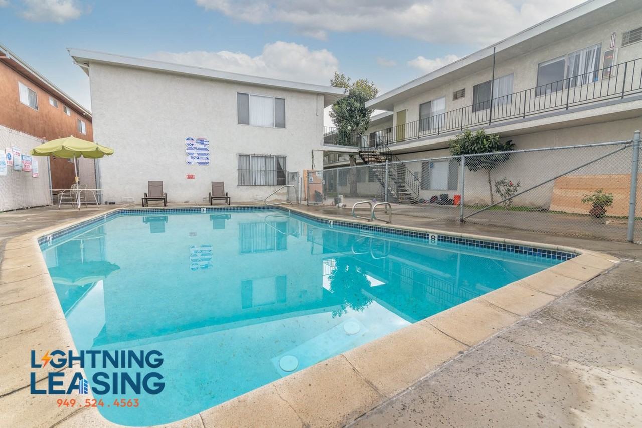 8124 Langdon Ave #39B - Photo 3 of 12