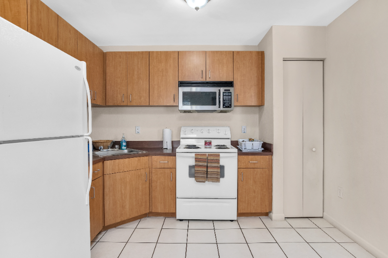 00 Sw 21st Ave - Photo 2 of 10