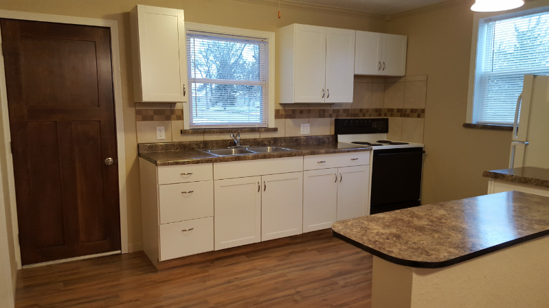 405 Crocker Ave S - Photo 3 of 13