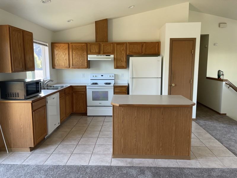 338 6th Ave N - Photo 3 of 14