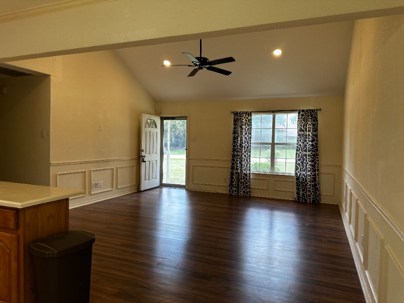 298 Nally St - Photo 2 of 16