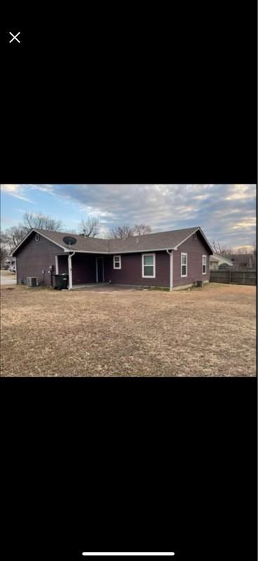 302 W Cottonwood St - Photo 2 of 20