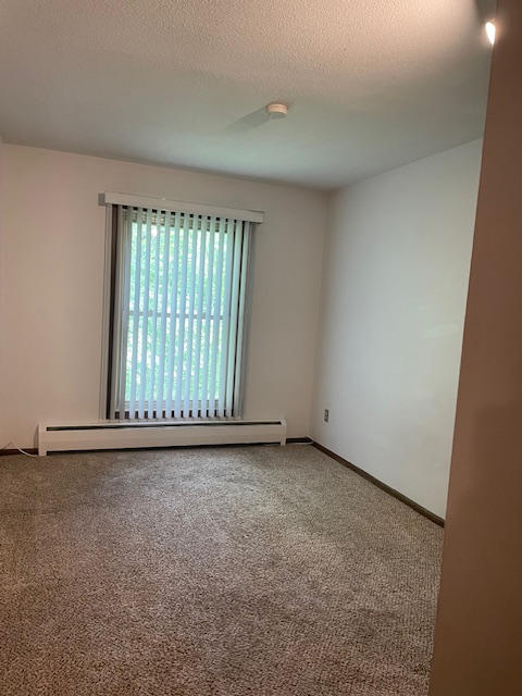 711 11th Ave S #7 - Photo 4 of 11