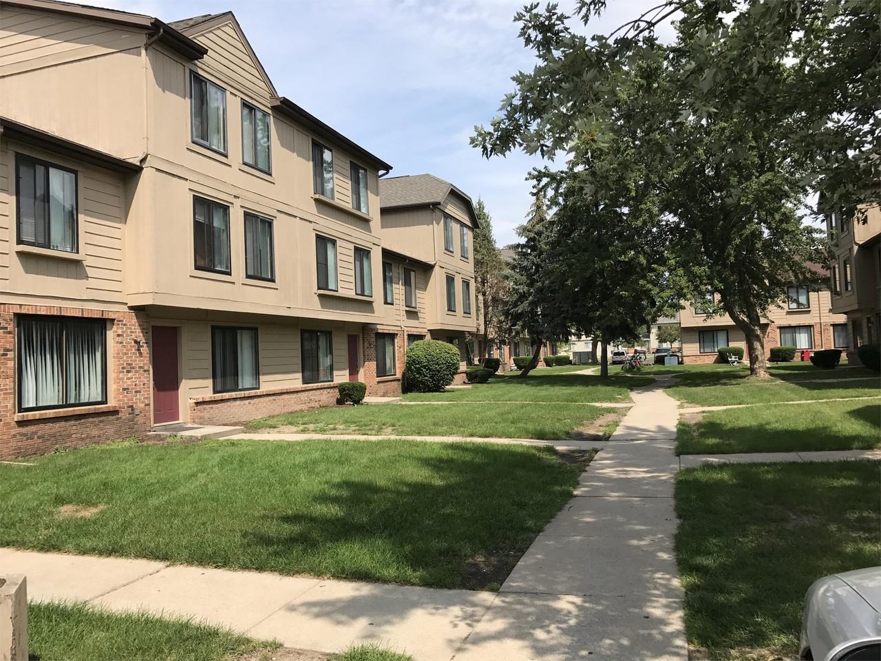 Chip Village: 1825 S Crawford Dr - Photo 4 of 18