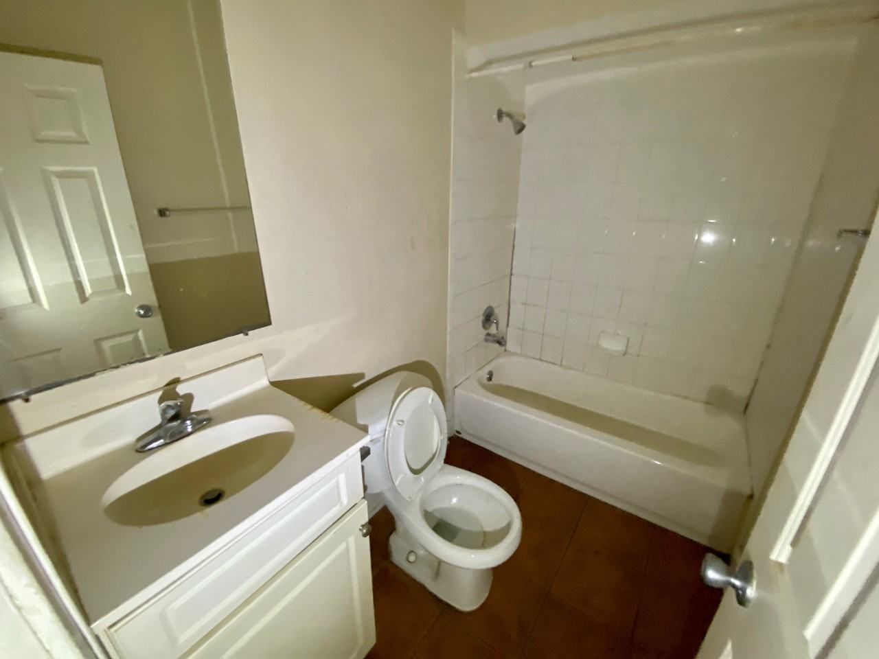 1717 South Park Avenue - Photo 4 of 38