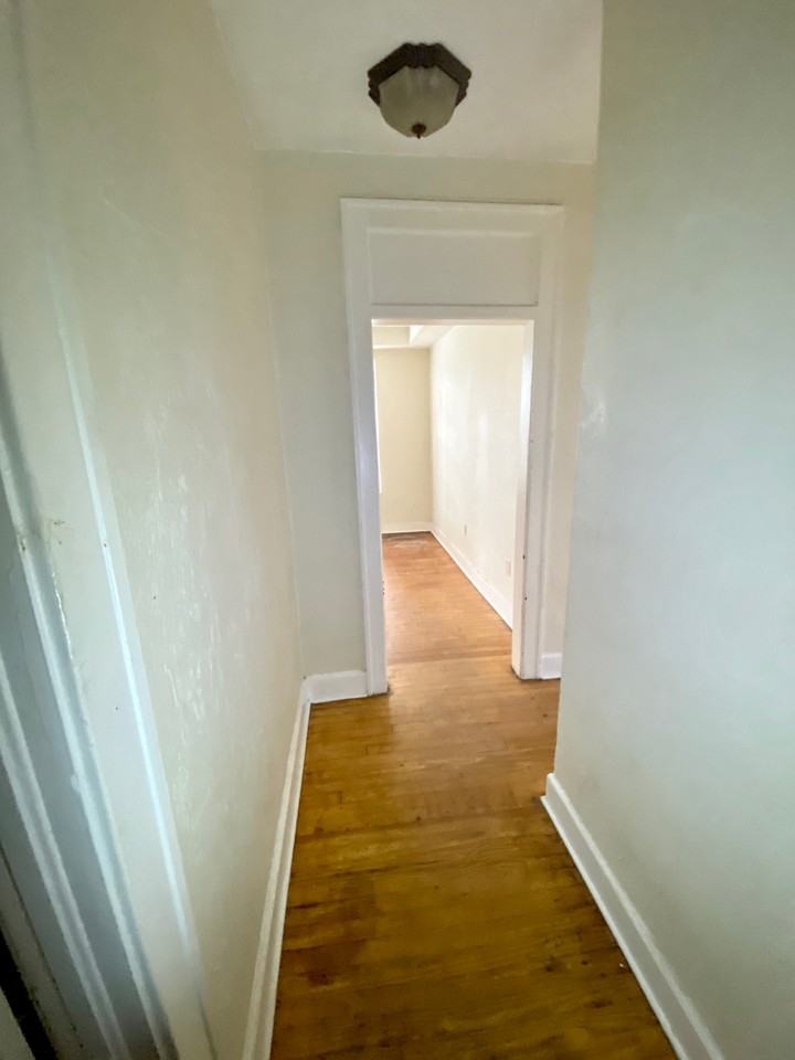 1717 South Park Avenue - Photo 5 of 38