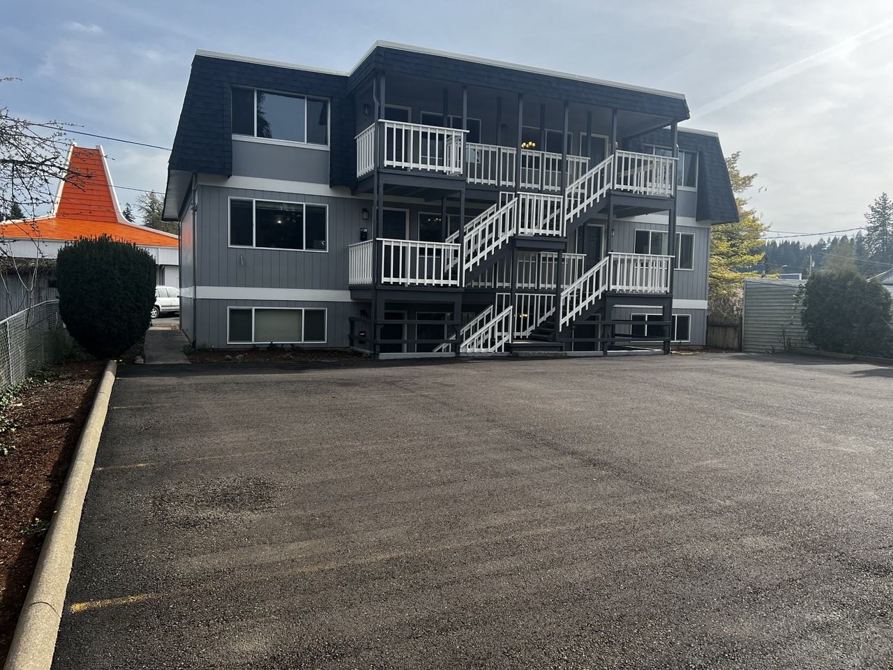 1015 Nandina Street - Photo 3 of 9